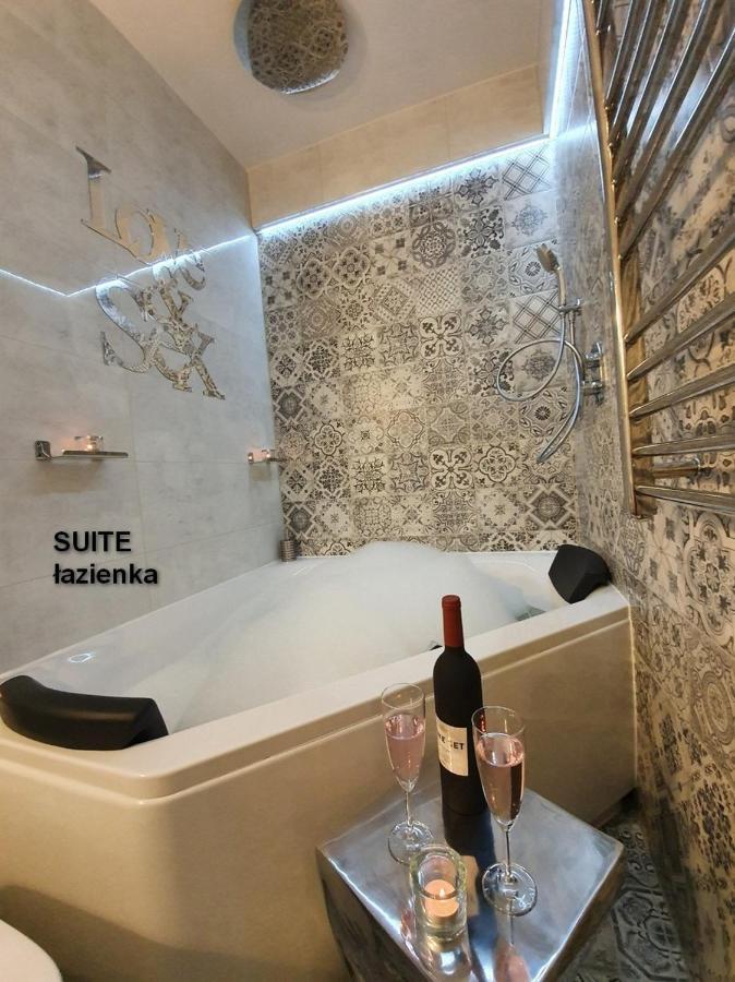 Apartamenty Centrum Z Wanna Dwuosobowa Piotrków Trybunalski Екстериор снимка