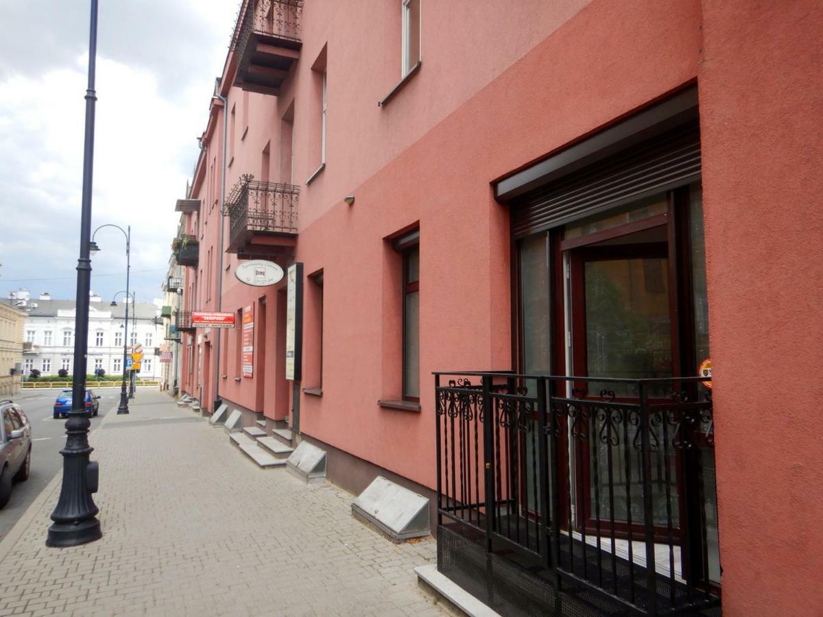 Apartamenty Centrum Z Wanna Dwuosobowa Piotrków Trybunalski Екстериор снимка